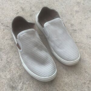 OluKaiPehuea Beige Tapa Slip on Loafer Sneaker  Women's Size 8.5